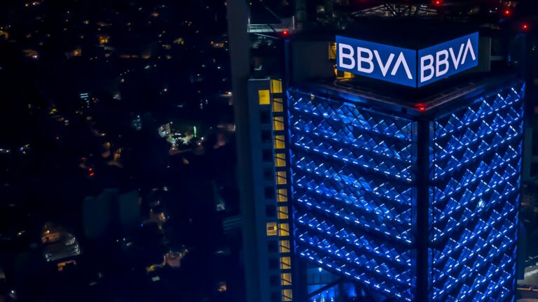 Banco BBVA Bancomer: La historia detrás de uno de los mejores bancos de México