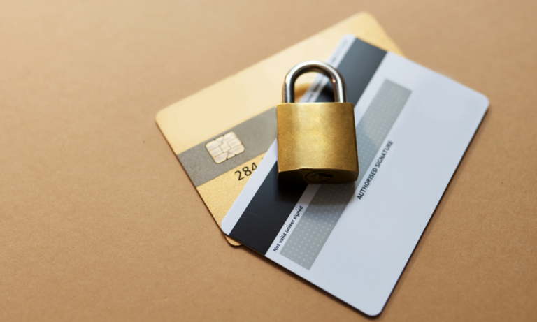 ¿Tarjeta de crédito clonada? Descubra qué hacer para protegerse