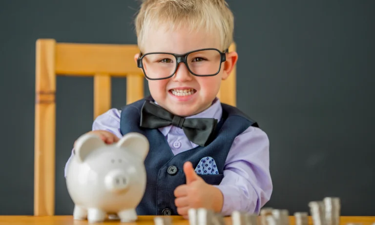 Cómo enseñar a los niños sobre el dinero