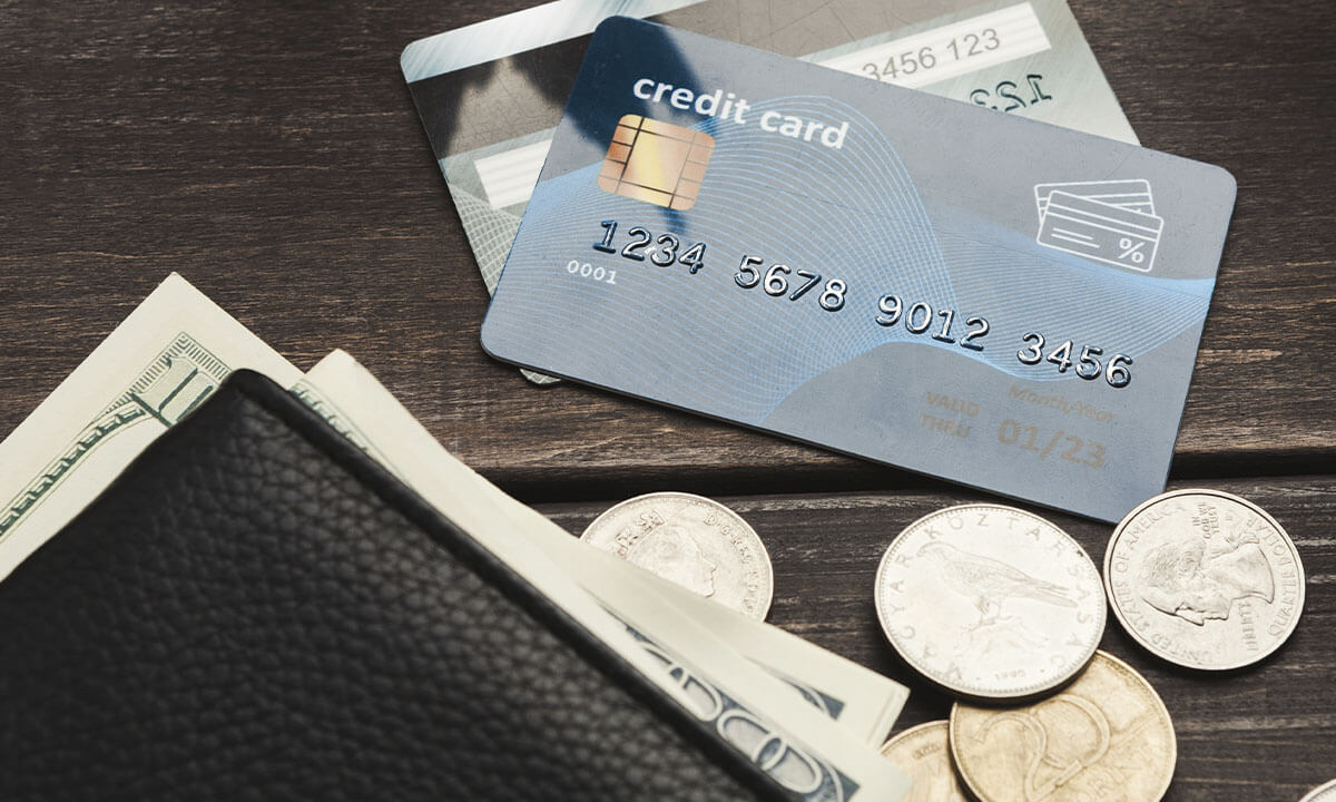 Cómo ahorrar dinero usando tarjetas de crédito