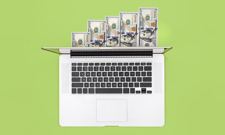 14 formas de ganar dinero en línea, fuera de línea y en casa